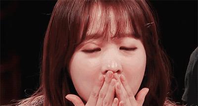 前胸后背痘痘怎么去除,后背痘痘多什么原因及怎么祛除