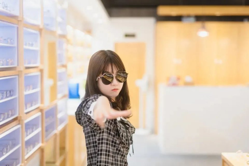 便宜防蓝光眼镜推荐 (好看又便宜的蓝光眼镜)