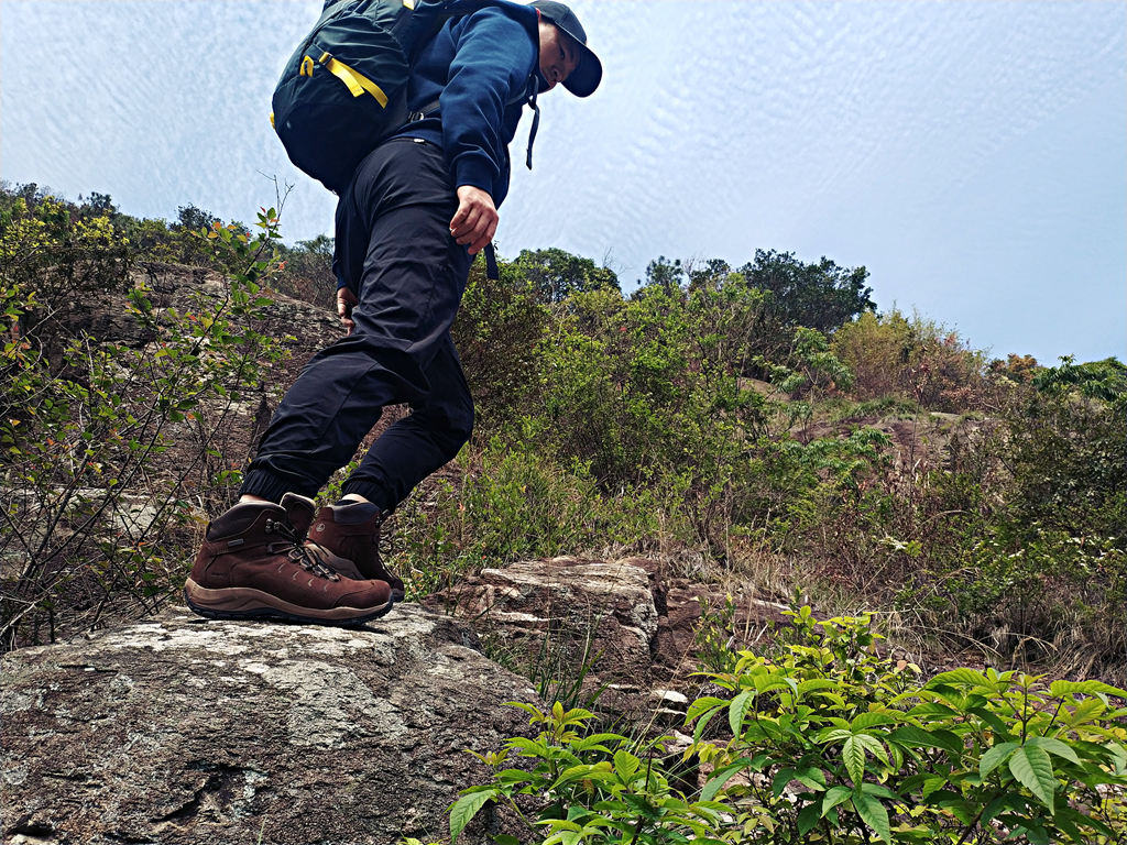 遨游仕l1登山鞋,bounce遨游仕t1b登山鞋户外测评