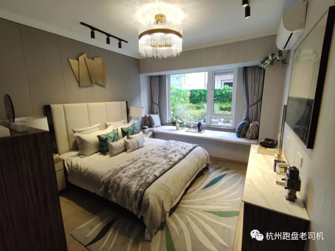 150万买叠墅,临平奥特莱斯洋房