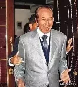 百亿富豪甘比,甘比李嘉欣哪个有钱