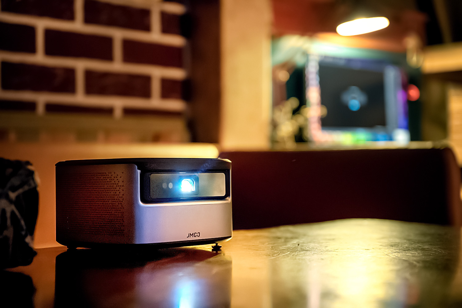 智能投影幕布,微投影坚果