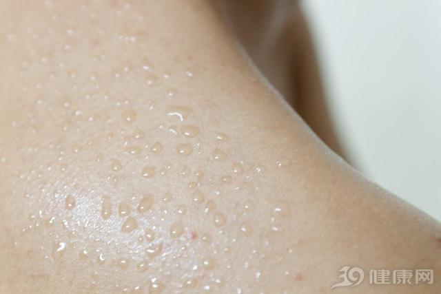 身体经常出汗需吃什么药,身体一直出汗是什么原因引起的