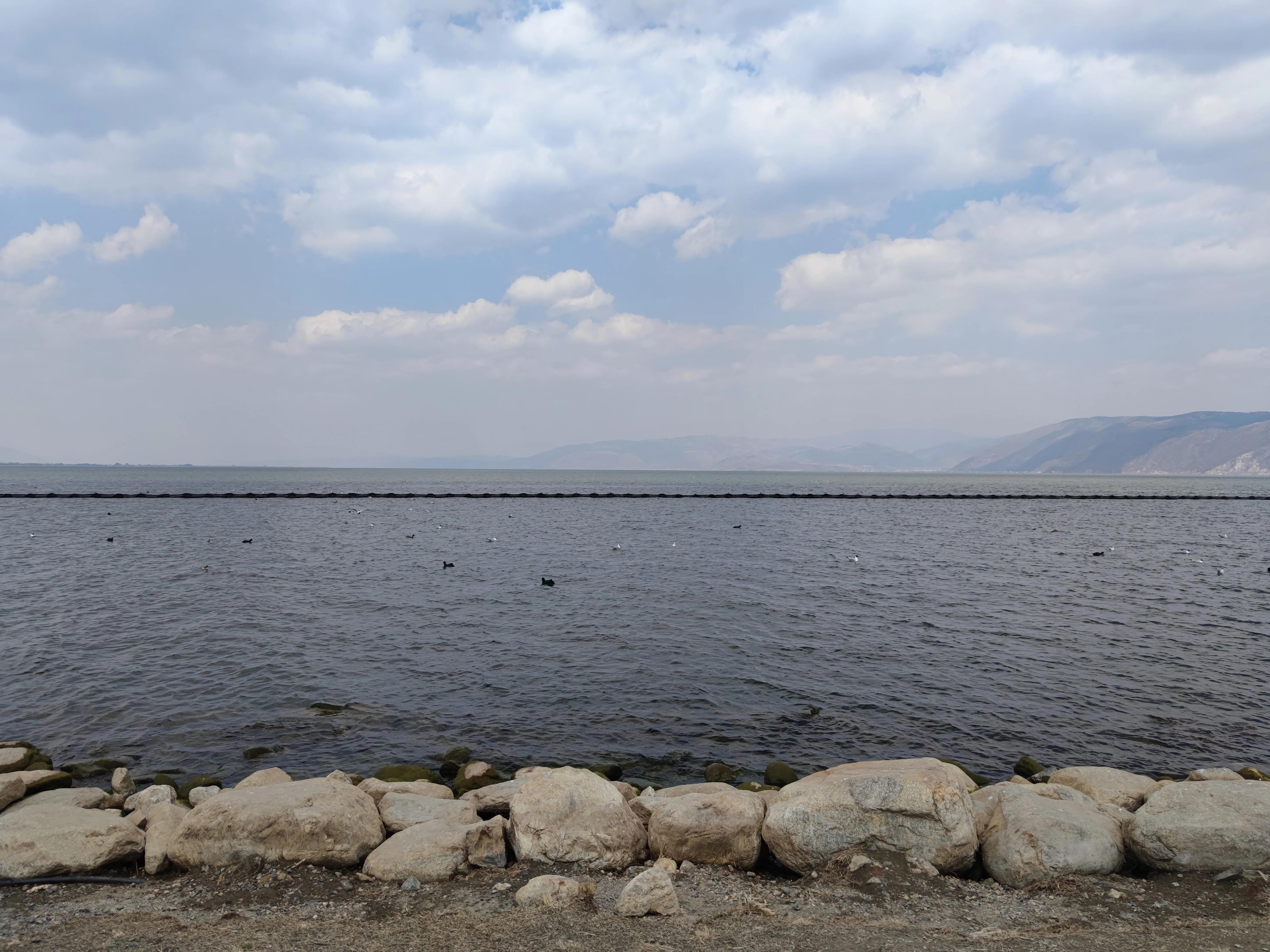 云南大理洱海龙龛古渡码头,云南洱海龙龛码头人多视频