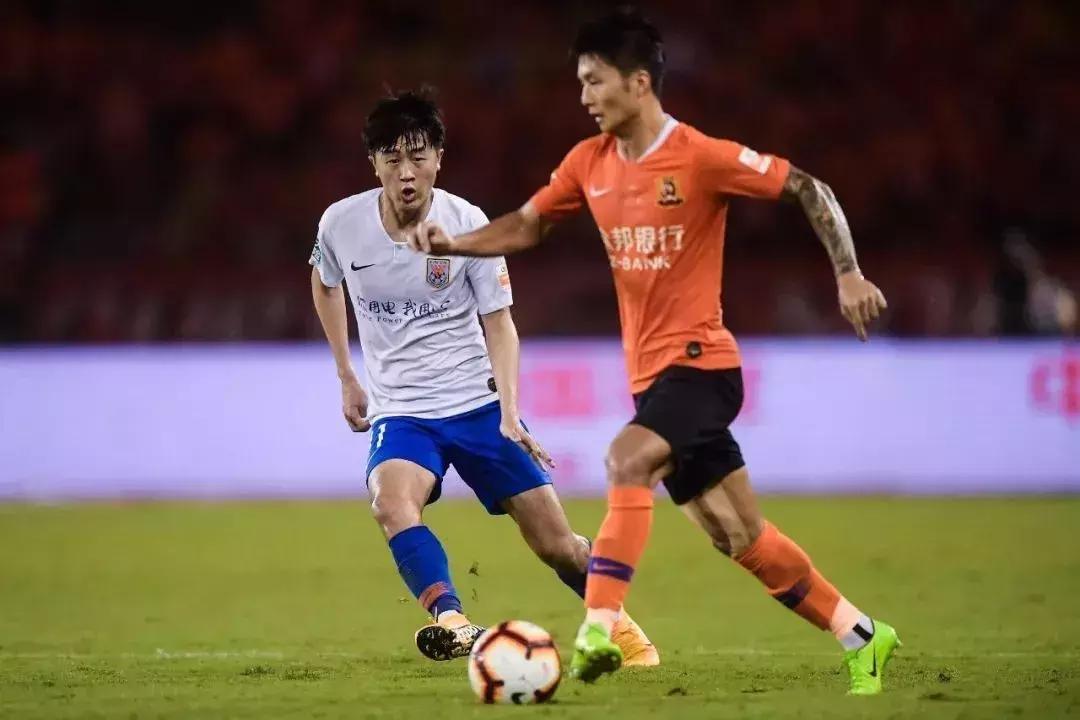 武汉卓尔2:1山东鲁能,武汉卓尔2:0重庆当代冲冠区