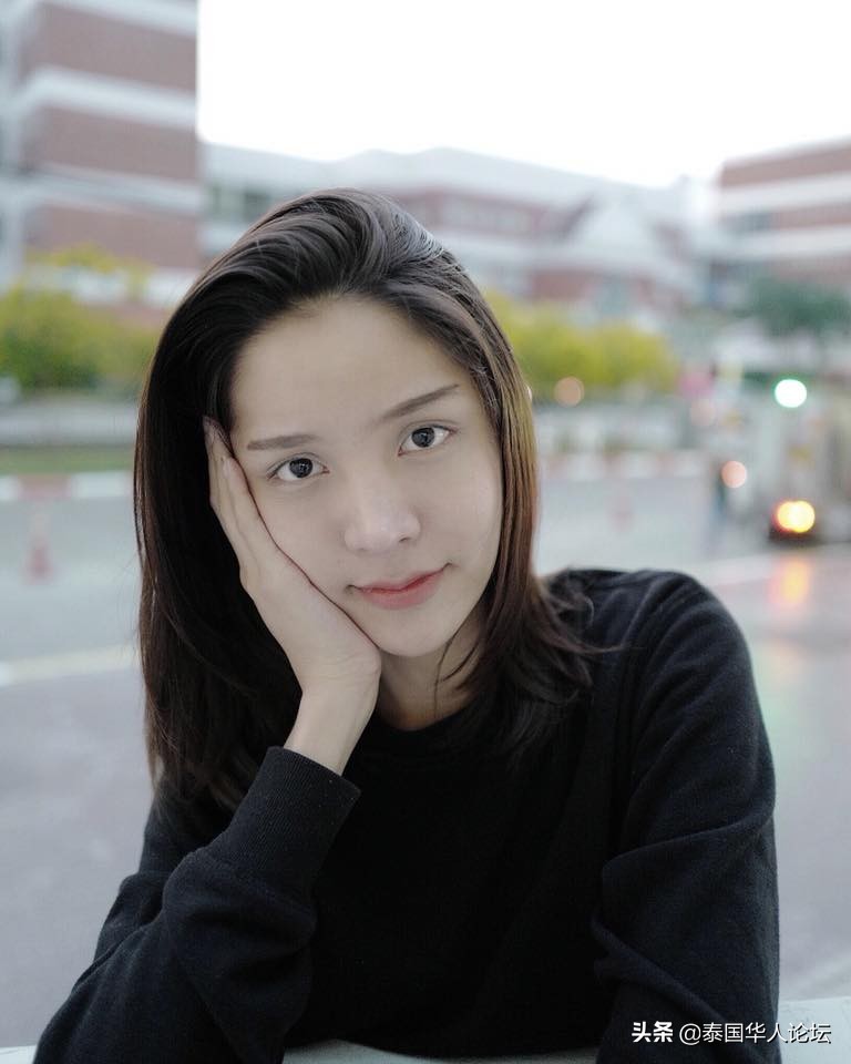 泰国*男美**斥资百万整容变性成美女