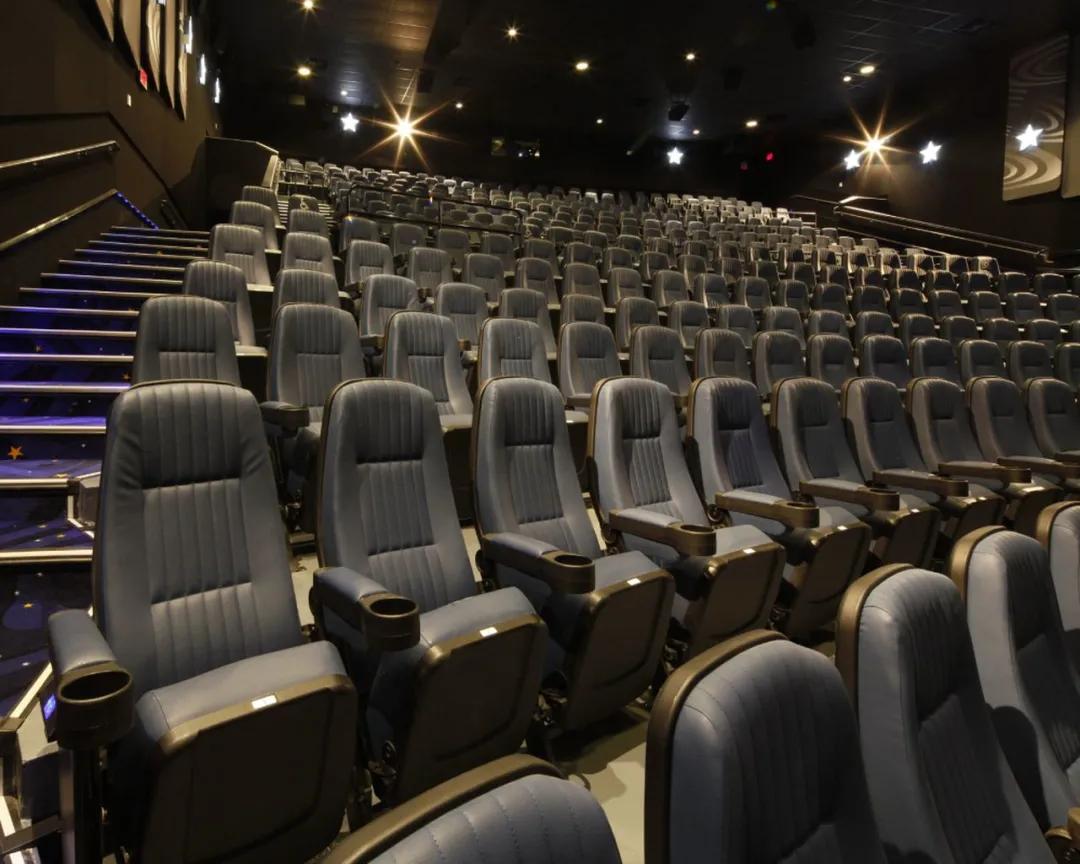 遍布加拿大的Cineplex要撑不下去了