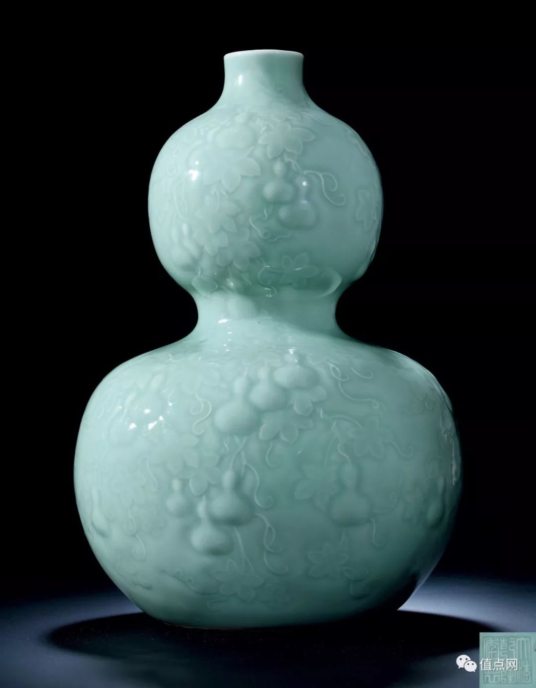 神秘藏窦「十面灵壁山居」|从三件乾隆官窑看大藏家品味