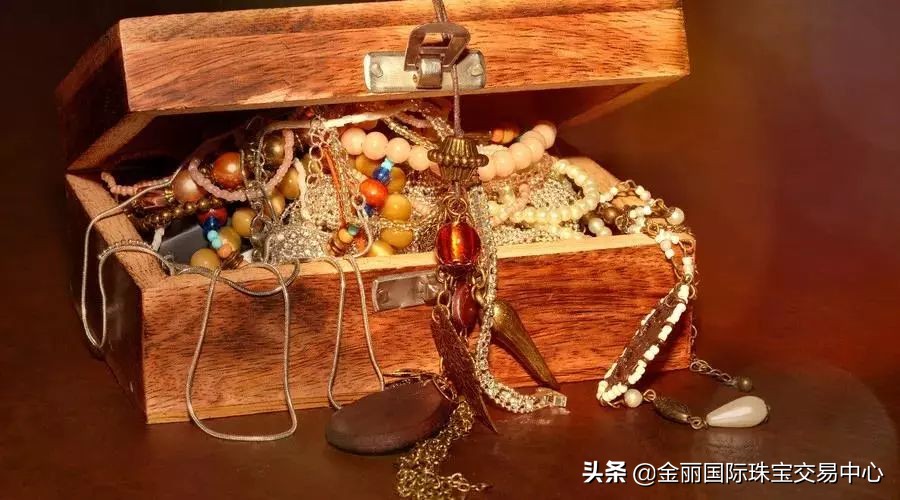 二十万能买什么翡翠保值变现,当今社会投资什么最保值最快变现