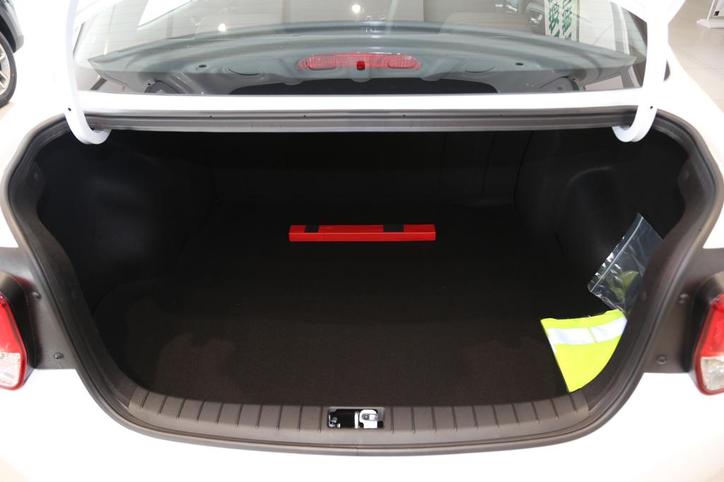 最新现代瑞纳怎么样,现代瑞纳2016款1.4l自动智能型gls