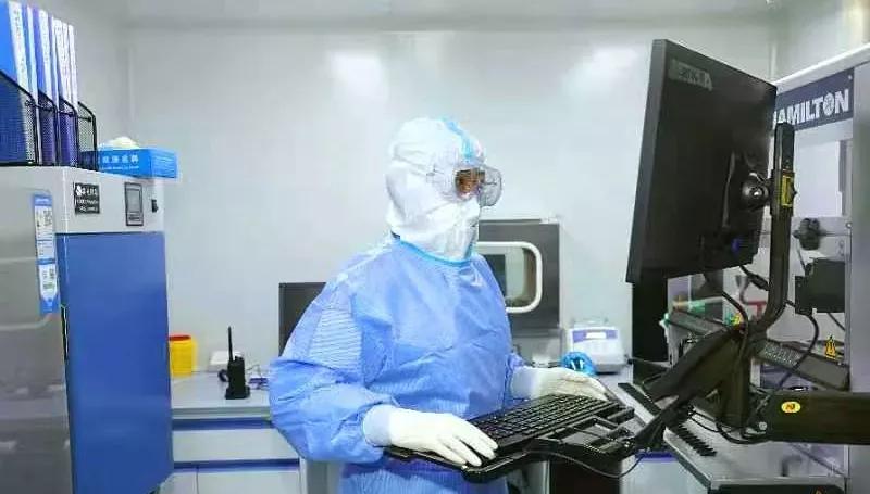 大规模核酸检测采样人群摸底,直击京多区核酸检测现场