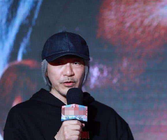 周星驰戴小偷帽子,周星驰为何戴日本军帽