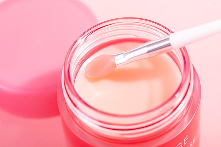 学生*党**平价好用的唇膜，滋润不干裂，你知道是这款吗？