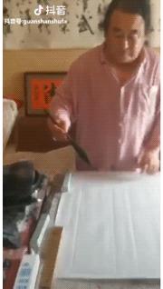 这位网红大爷是如何走红的,几百万粉丝的网红大爷