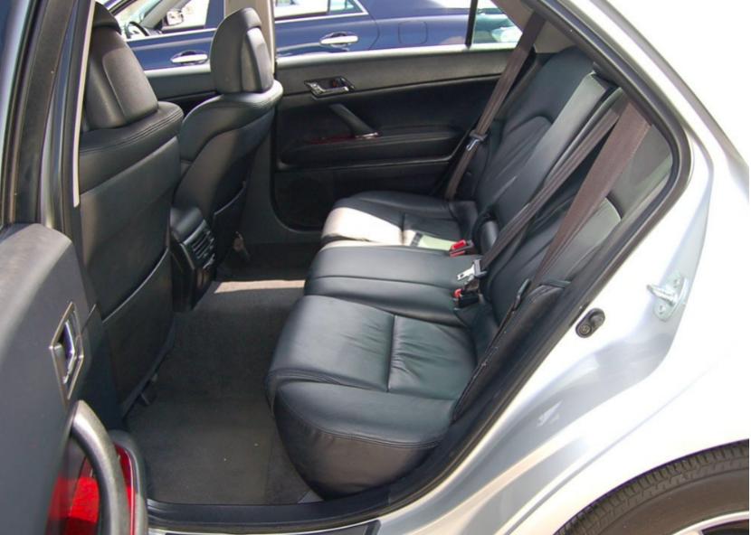 一汽丰田锐志汽车经典情怀老车,一汽丰田锐志2.5v尊锐版