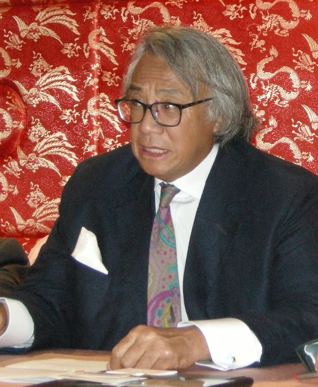 人脉：解密喝88万红酒的刘嘉玲贵妇朋友圈，杨颖同赵薇谁能接班