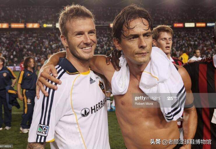 同是穿鞋挑剔的强迫症球星,10年前托尼克罗斯为小贝测试猎鹰鞋