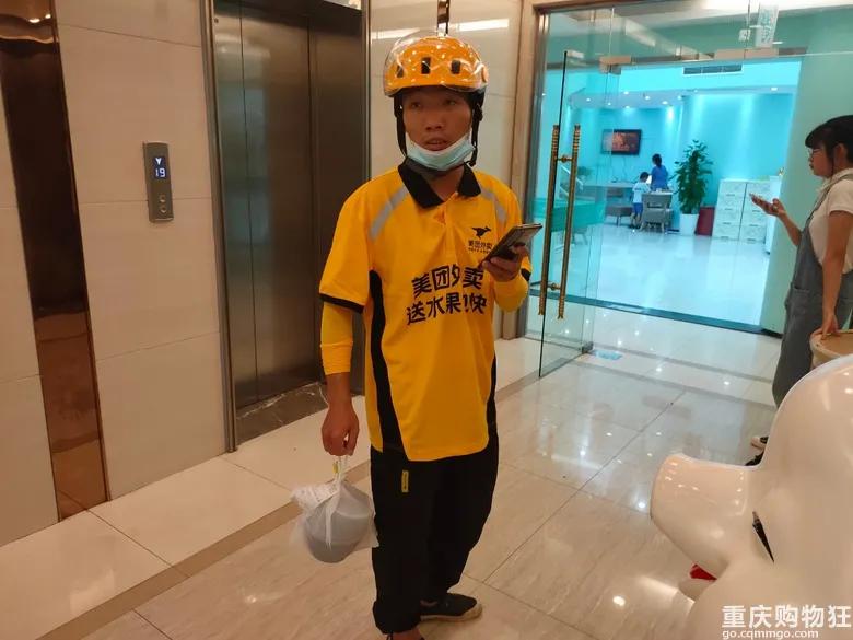 外卖小哥一天跑单13小时真实收入,月入过万外卖小哥工作多少个小时