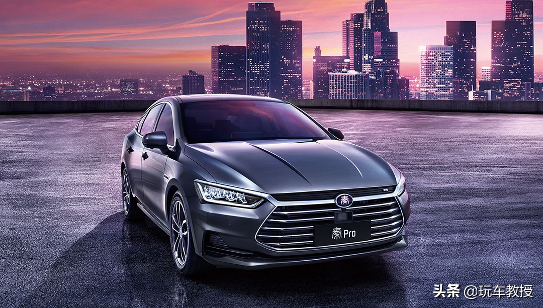 卡罗拉对比轩逸哪个值得拥有,轩逸和卡罗拉混动谁的动力强一点