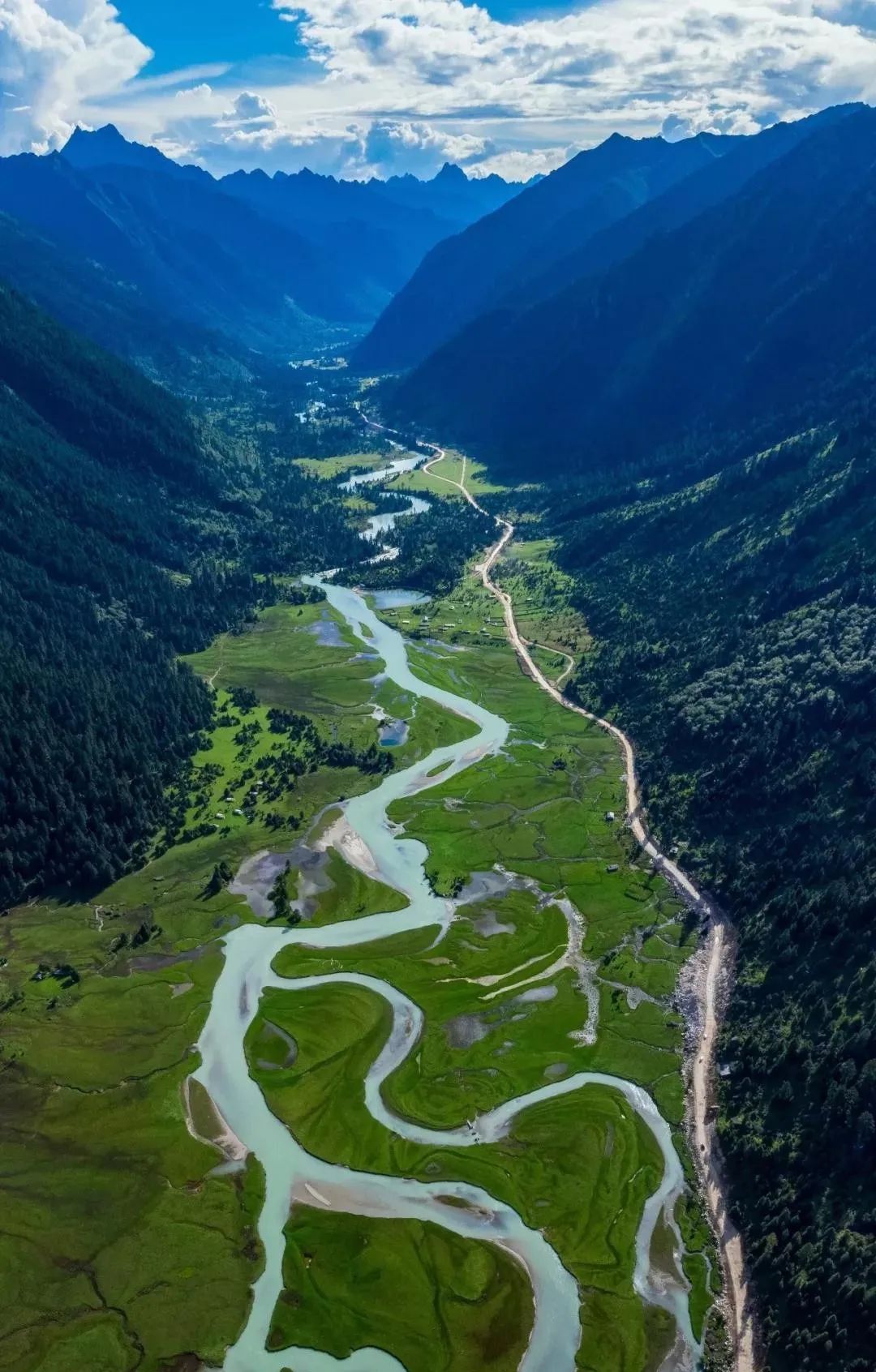 巴松措最近期攻略,巴松措可以开进去吗