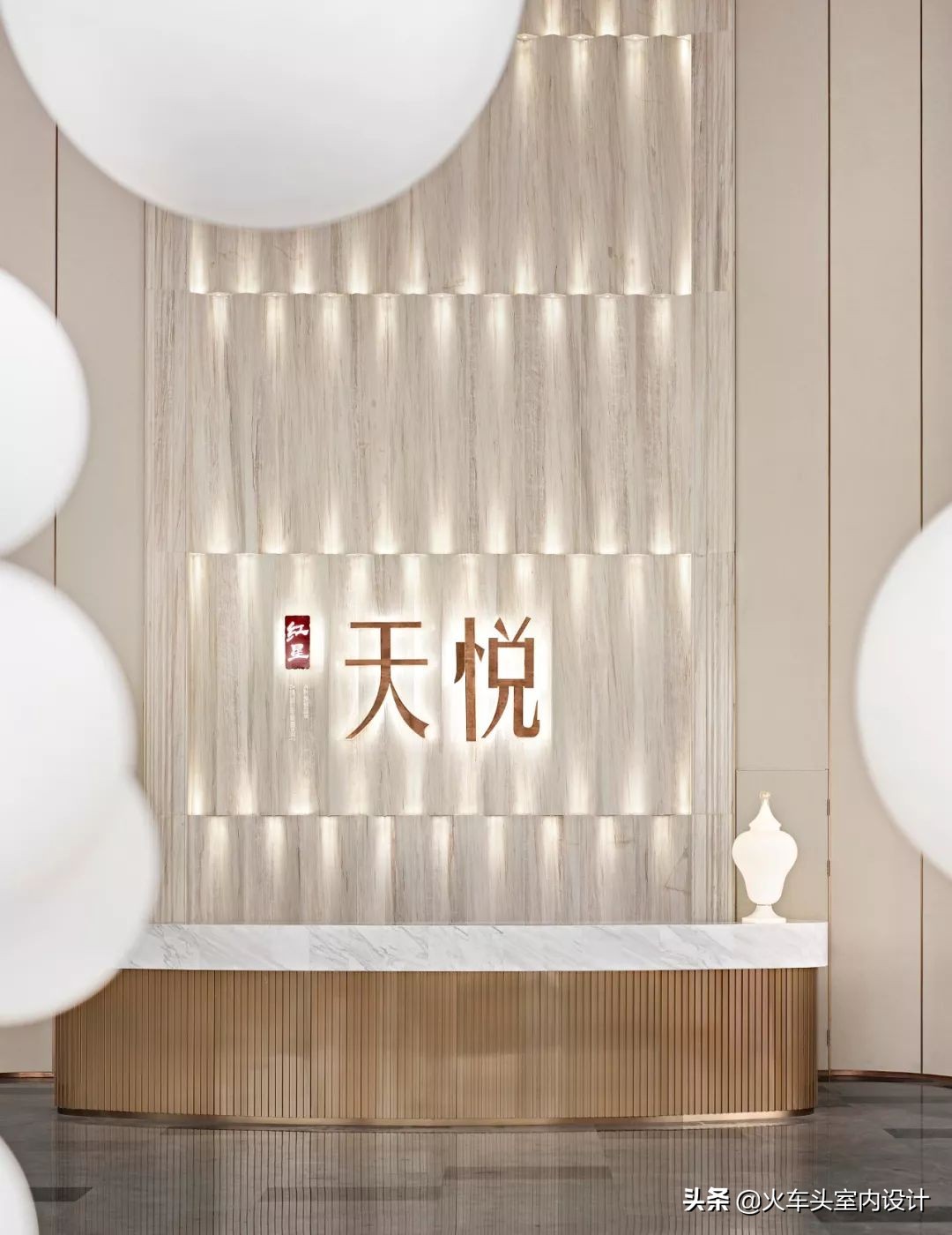 首发|以扇为媒,追寻东风西渐的灵动优雅