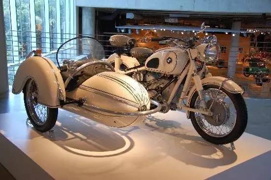 国外意大利摩托车博物馆,古典摩托车博物馆