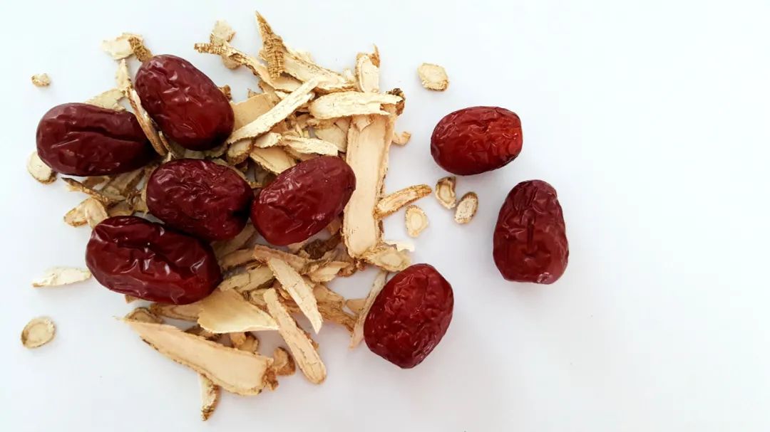 痛经只会“多喝热水”？这些能缓解痛经的方法请收好