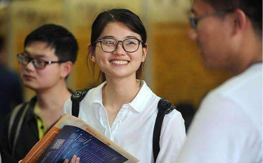 考入专科院校的学生,5件事情要尽早准备,抢占先机才能更有发展
