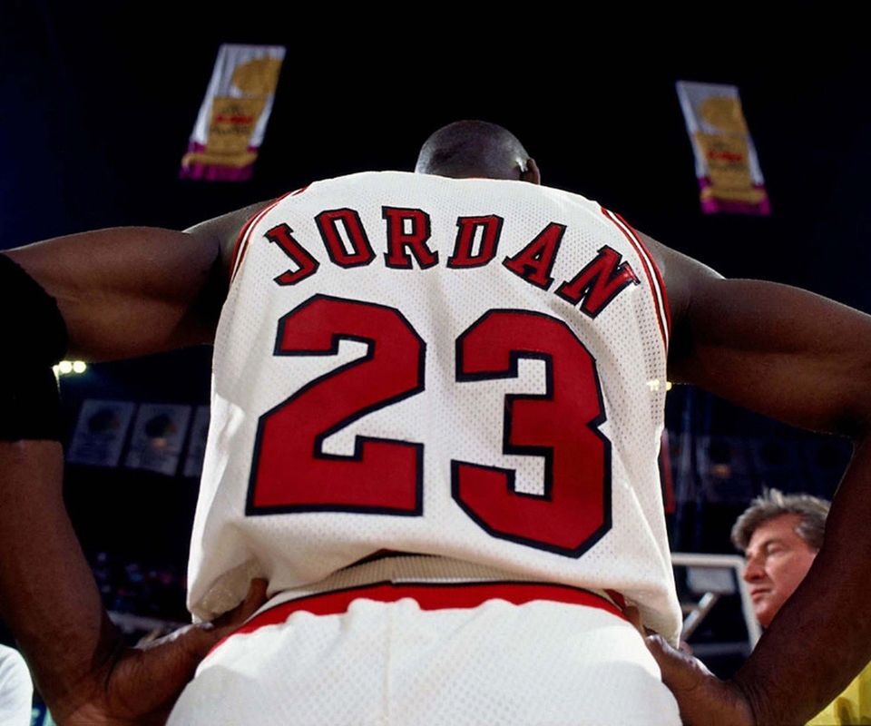 不堪入目！近五场69中19！事实再次证明，篮球第一人并非“伯乐”