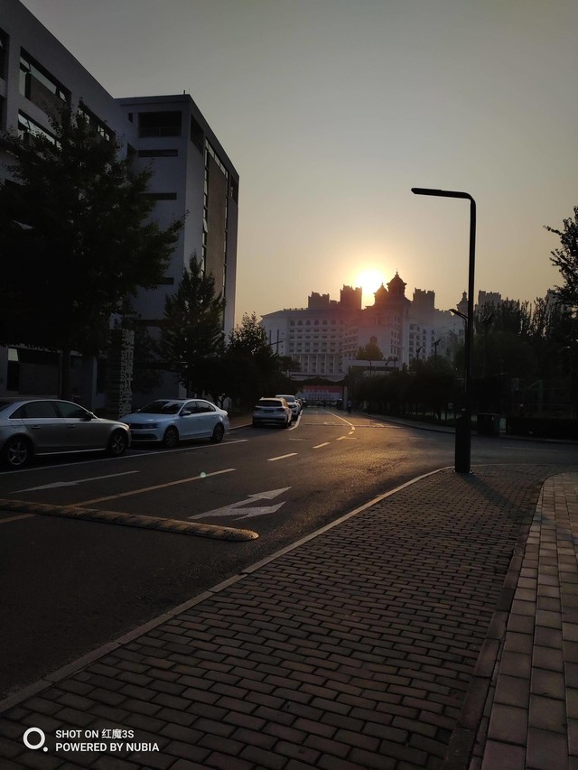 游戏液冷散热,打游戏用风扇还是用散热器好一点