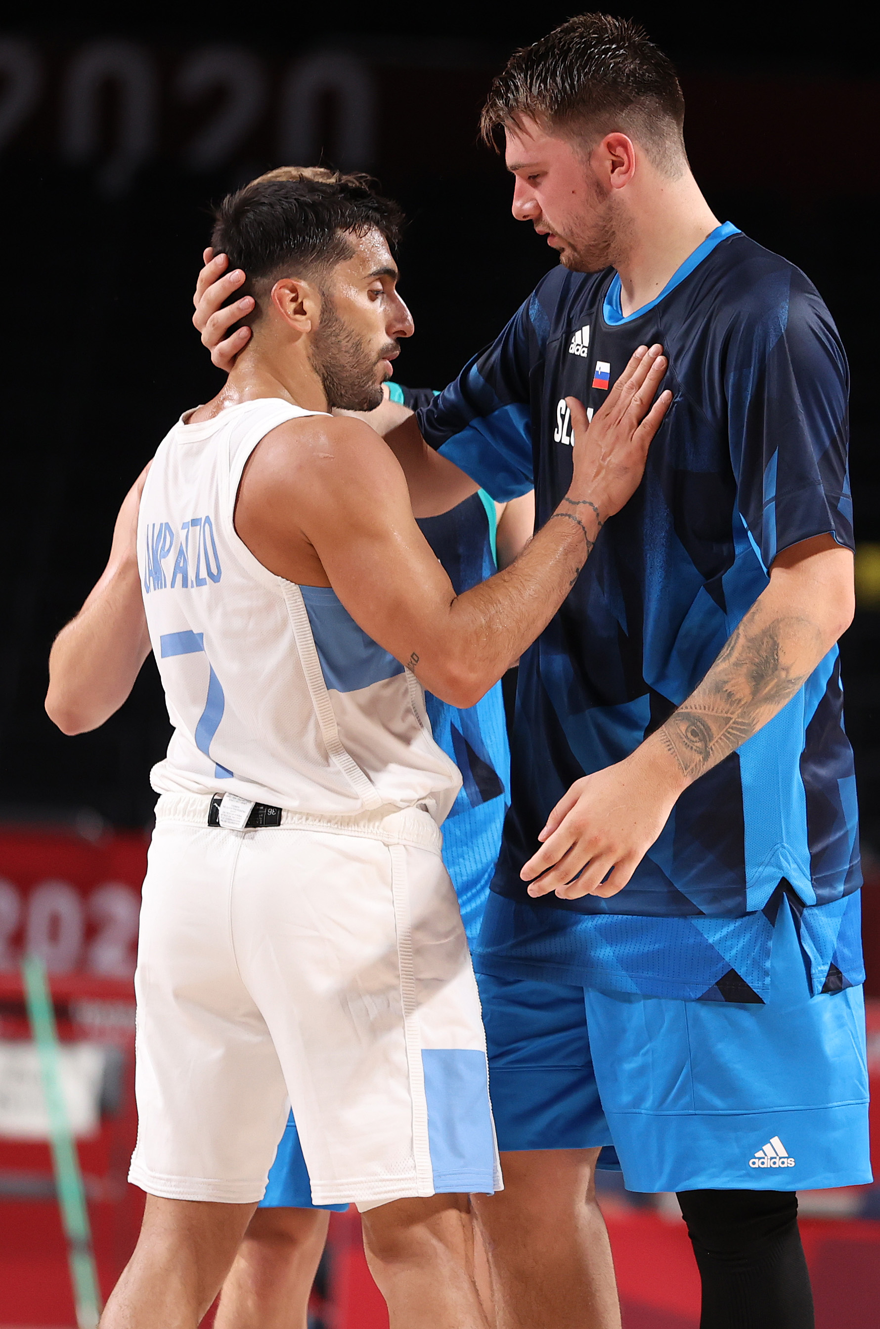 东契奇照片2024,东契奇世界杯照片