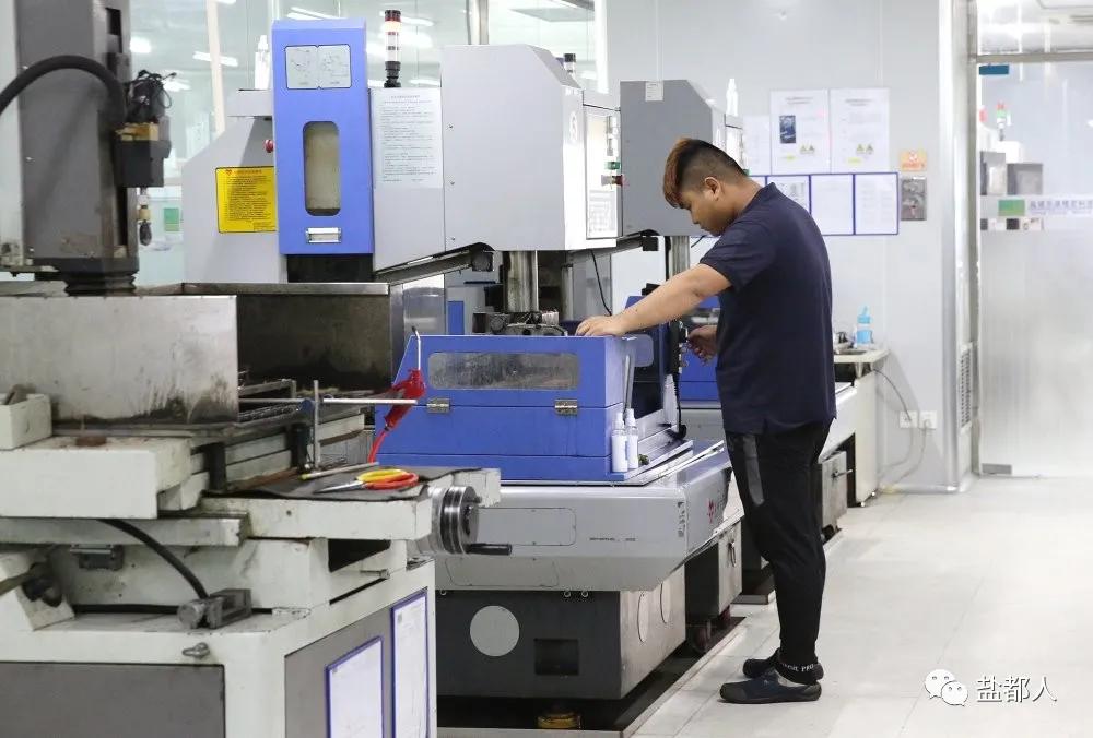 8个重大项目集体接受“检阅”！盐都举办“家家到”项目观摩活动