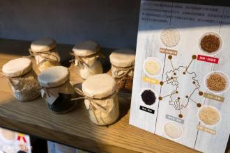 看日本老店的另类救赎!实体店还能这样玩?!