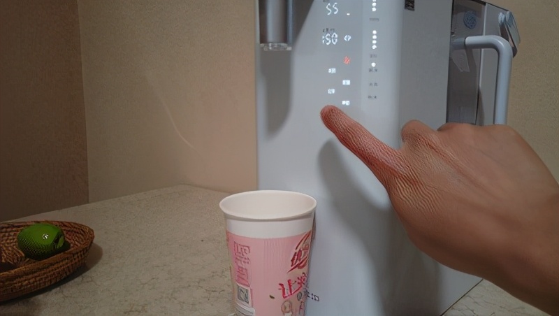 熊小夕净水加热直饮一体机,熊小夕即热台式净饮机价格