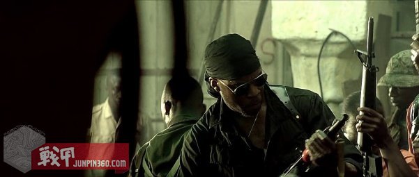 美国黑鹰战机坠落视频,十部顶级战争大片黑鹰坠落