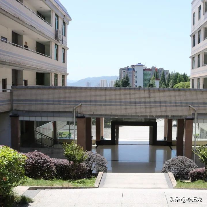 我的母校吉首大学外国语学院