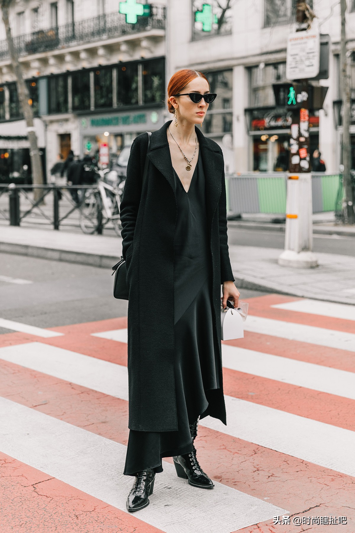 最经典个性的“一身黑”，学会了这三种穿搭方法，想不时髦都难