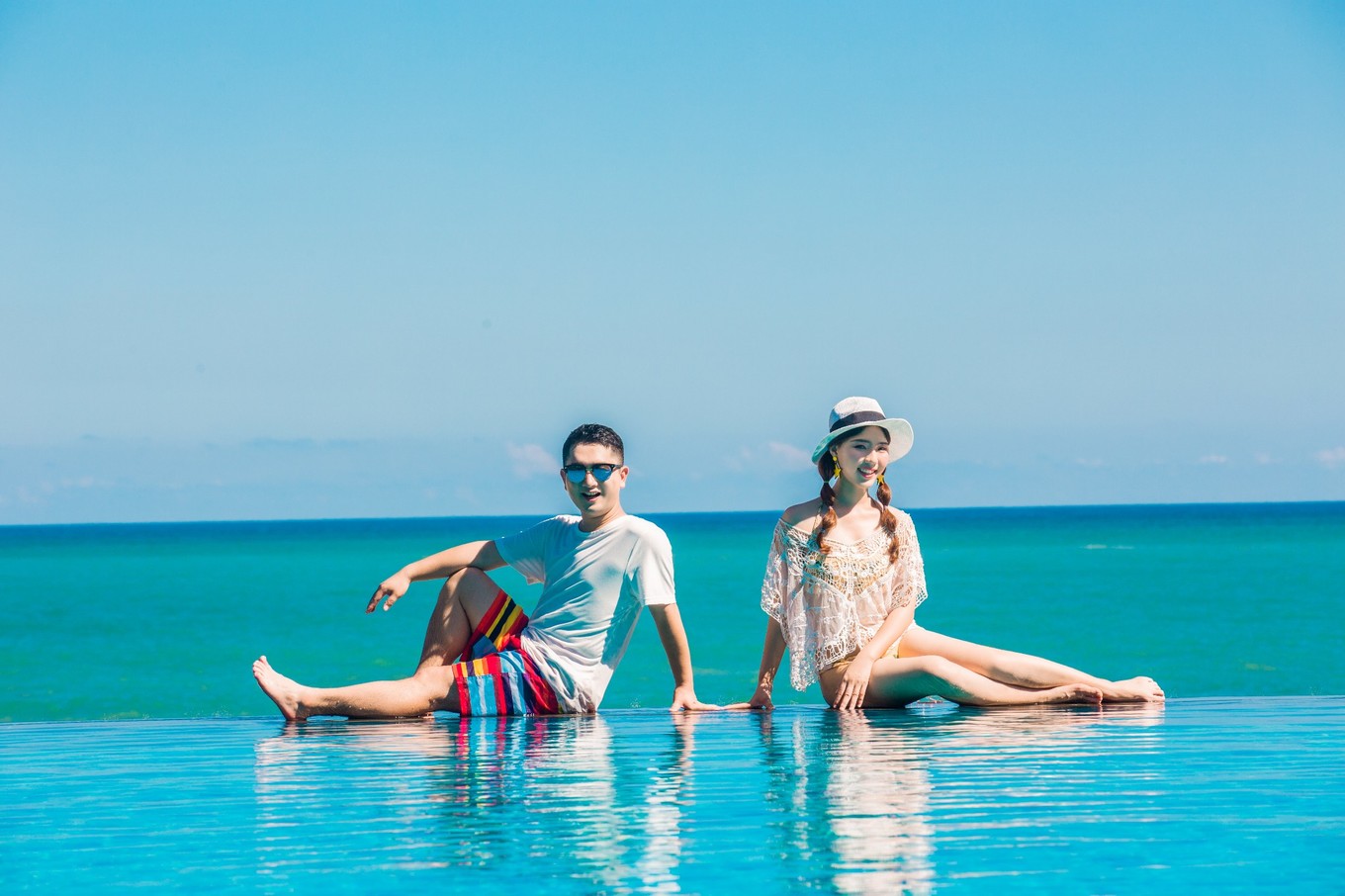 天涯海角和大小洞天婚纱照,去三亚大小洞天婚纱照多少钱