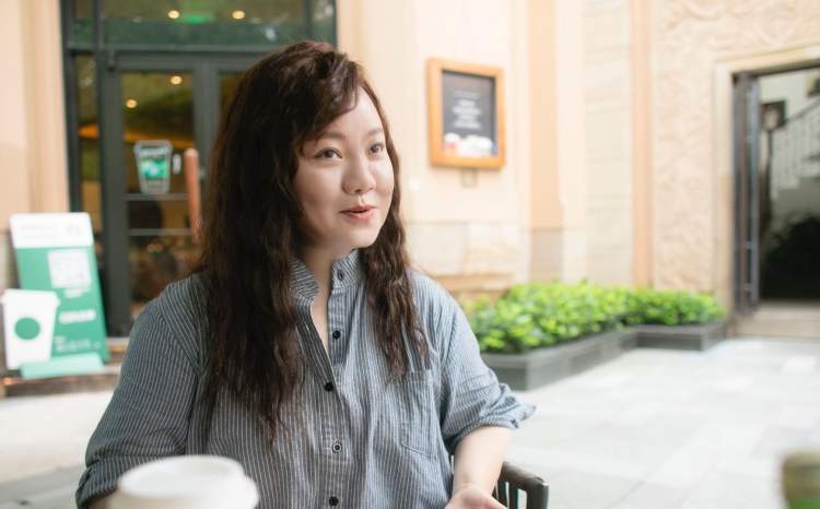 那些拒绝社会角色安排的30+女性，她们的人生乘风破浪了吗？——听格十三、毛利、李佳悦讲述自己的故事