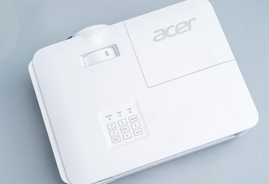 宏碁投影仪x6800的使用方法,宏碁1080p短焦投影仪使用方法