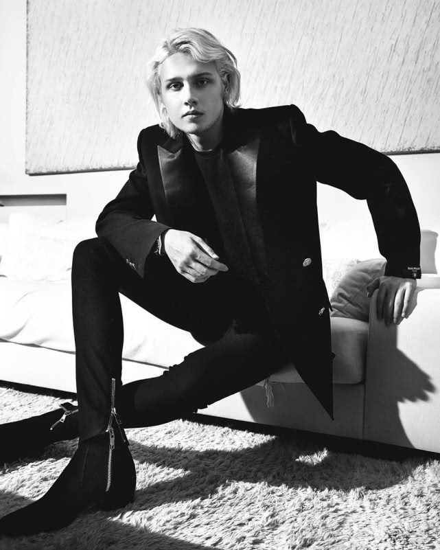 俄罗斯乡下水果妹，她凭什么头婚嫁英国贵族，二婚成LV太子妃？