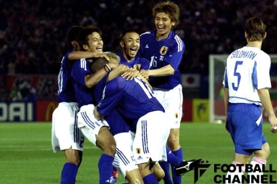 J联赛的平成时代之2002年：实况最强日本中锋诞生东京不热小贝热