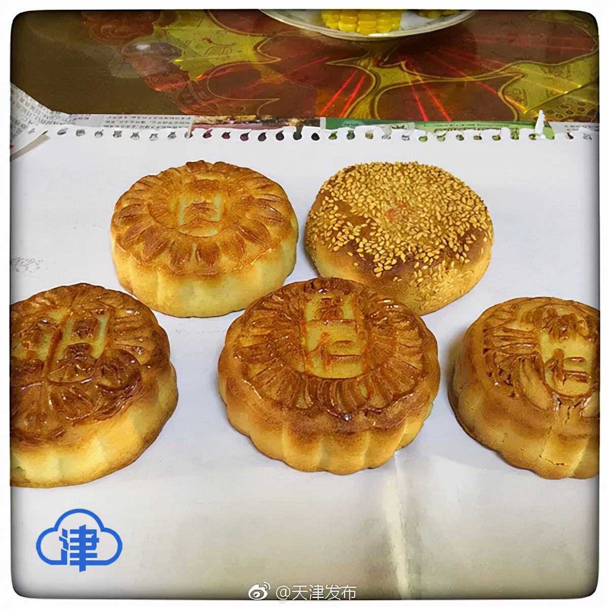 天津人排队买的月饼 (天津人买月饼)