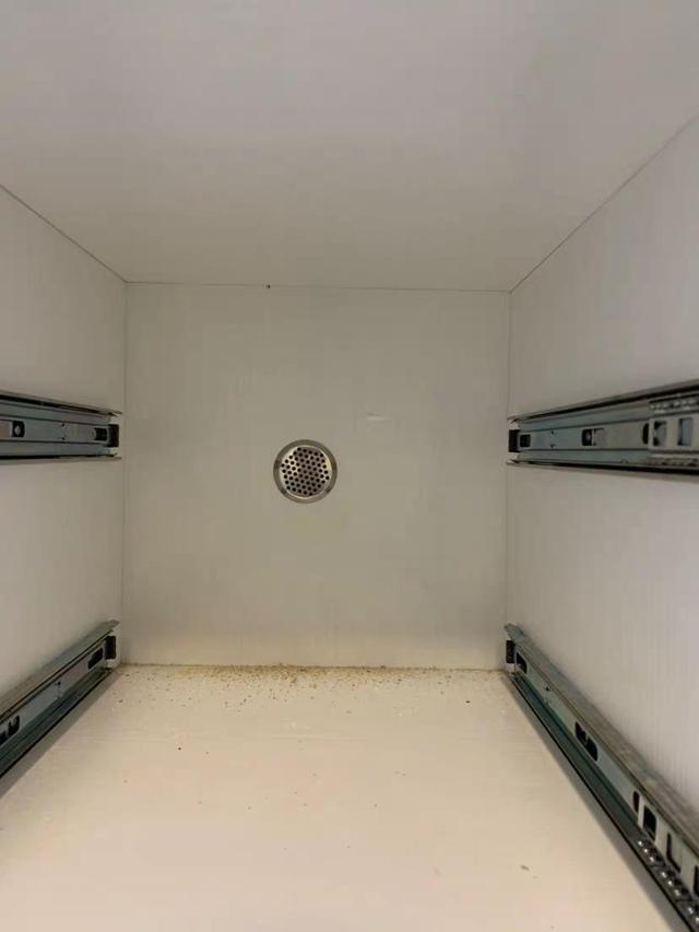 不想你家衣柜发霉的话,叫木工一定要做上这个,没有的话即可返工