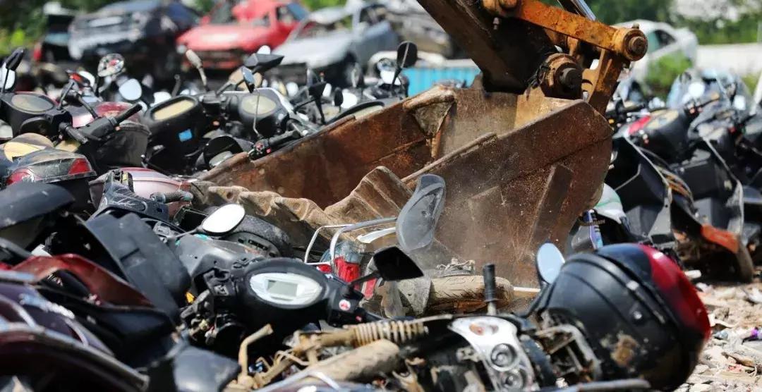 交警队查扣的摩托车最后怎么处理,被查扣物品怎么处理