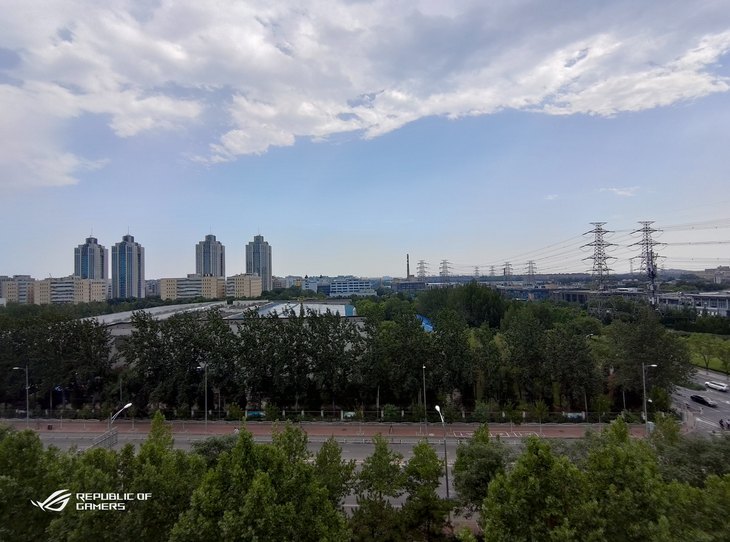 rog游戏手机5用后感受,用了五天的手机卖7500值吗