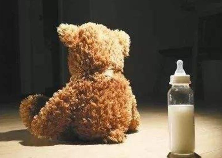 有什么办法让宝宝接受奶瓶,宝宝特别抗拒奶瓶怎么奶粉喂养