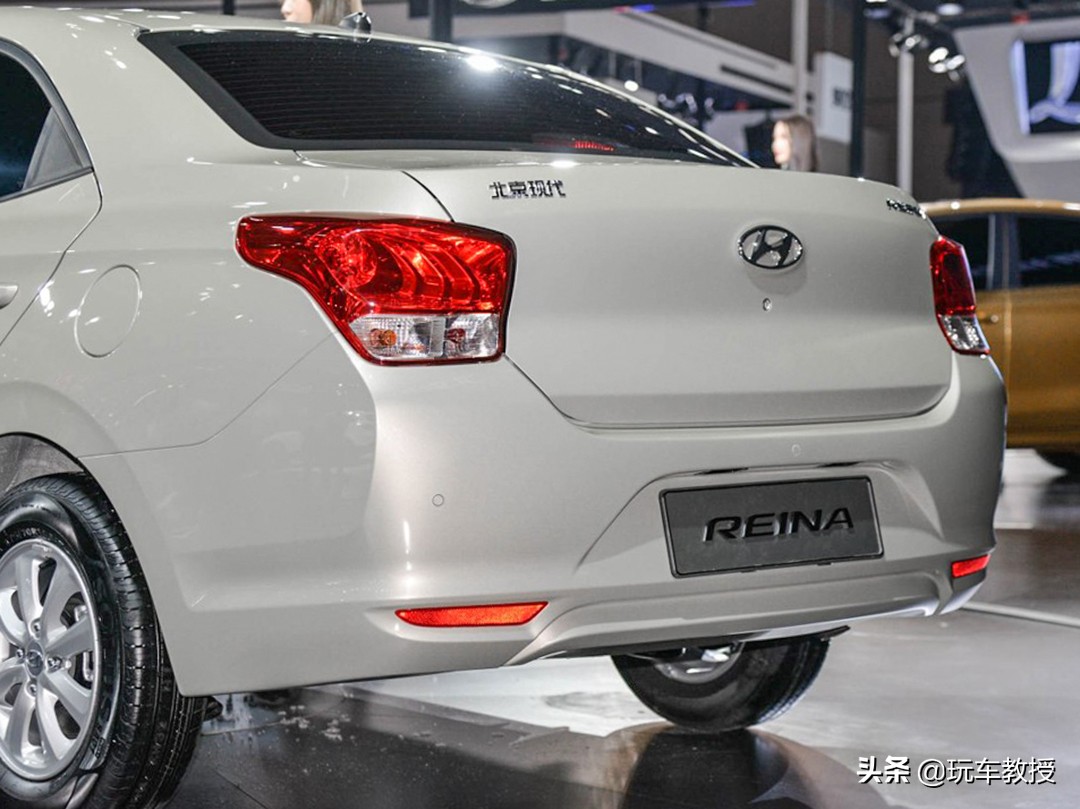 年轻人的选择紧凑级时尚轿车推荐,预算10-15万选这三款轿车准没错