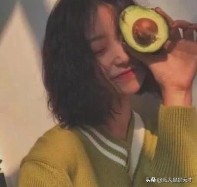 女生经常做的动作,女人经常做这几个动作年轻18岁