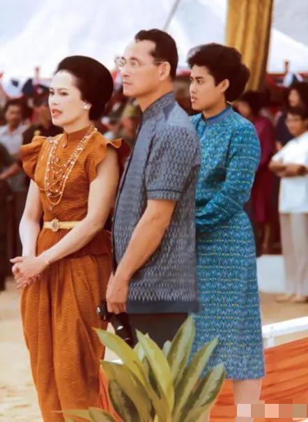 泰国国王是否是从古至今一个家族,泰国国王为什么疼爱小儿子